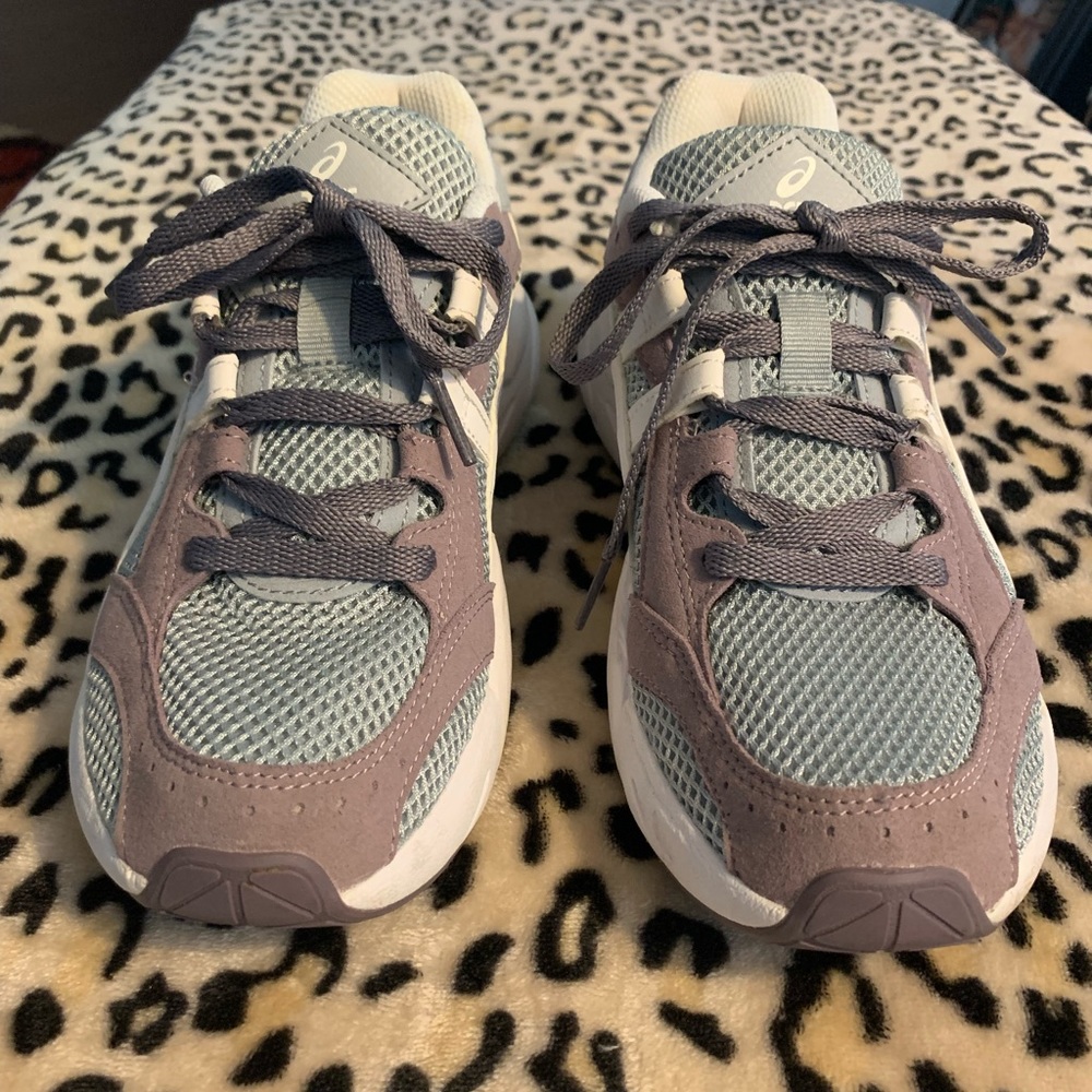 ASICS Tennis Shoes